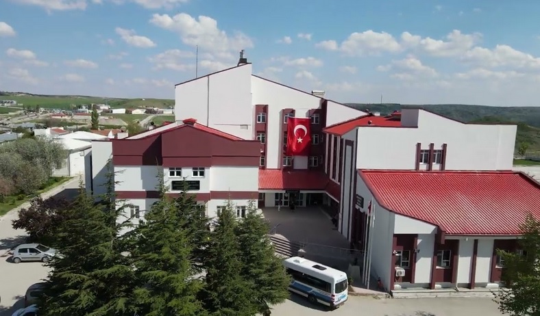 BAŞHEKİM GİTTİ, YERİNE GELEN OLMADI!
