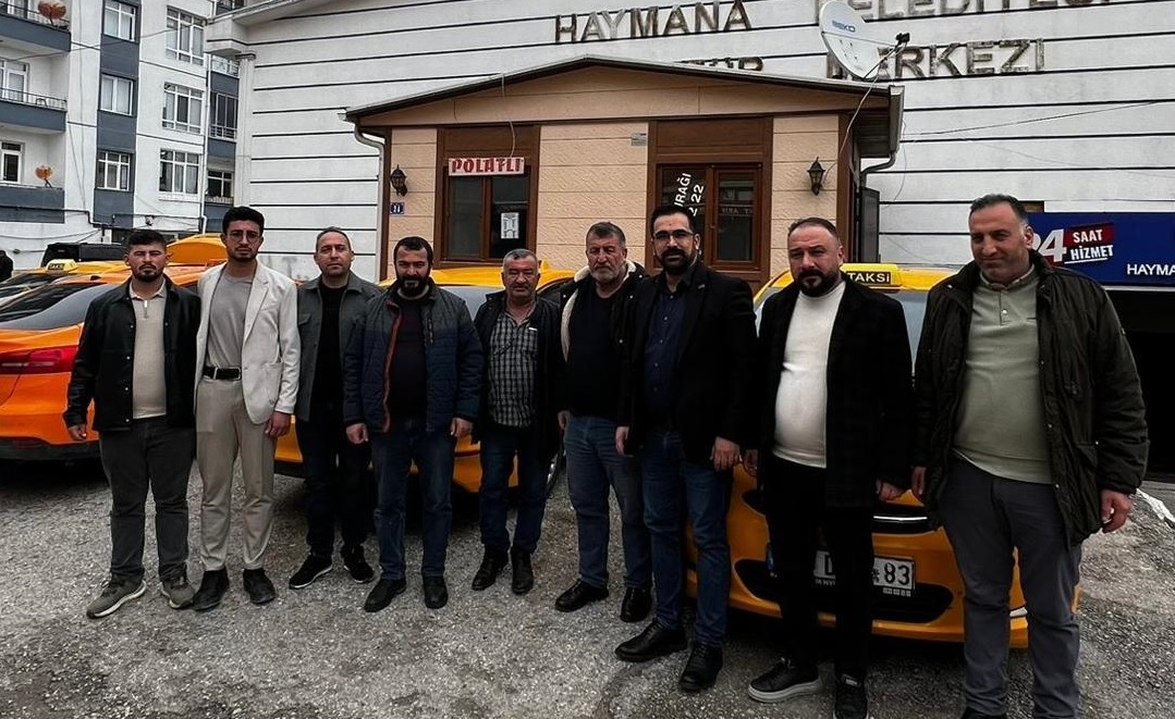 “TAKSİCİLER ÜCRETSİZ DOLMUŞTAN ŞİKÂYETÇİ”