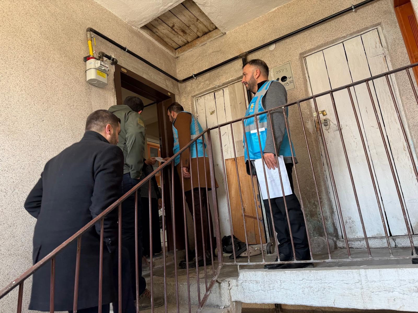 AK PARTİ GÖNÜLLERE DOKUNDU