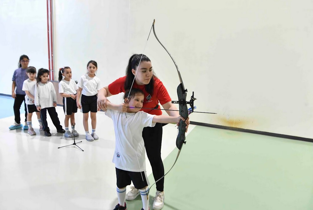 ABB’NİN ÜCRETSİZ SPOR KURSLARI DEVAM EDİYOR