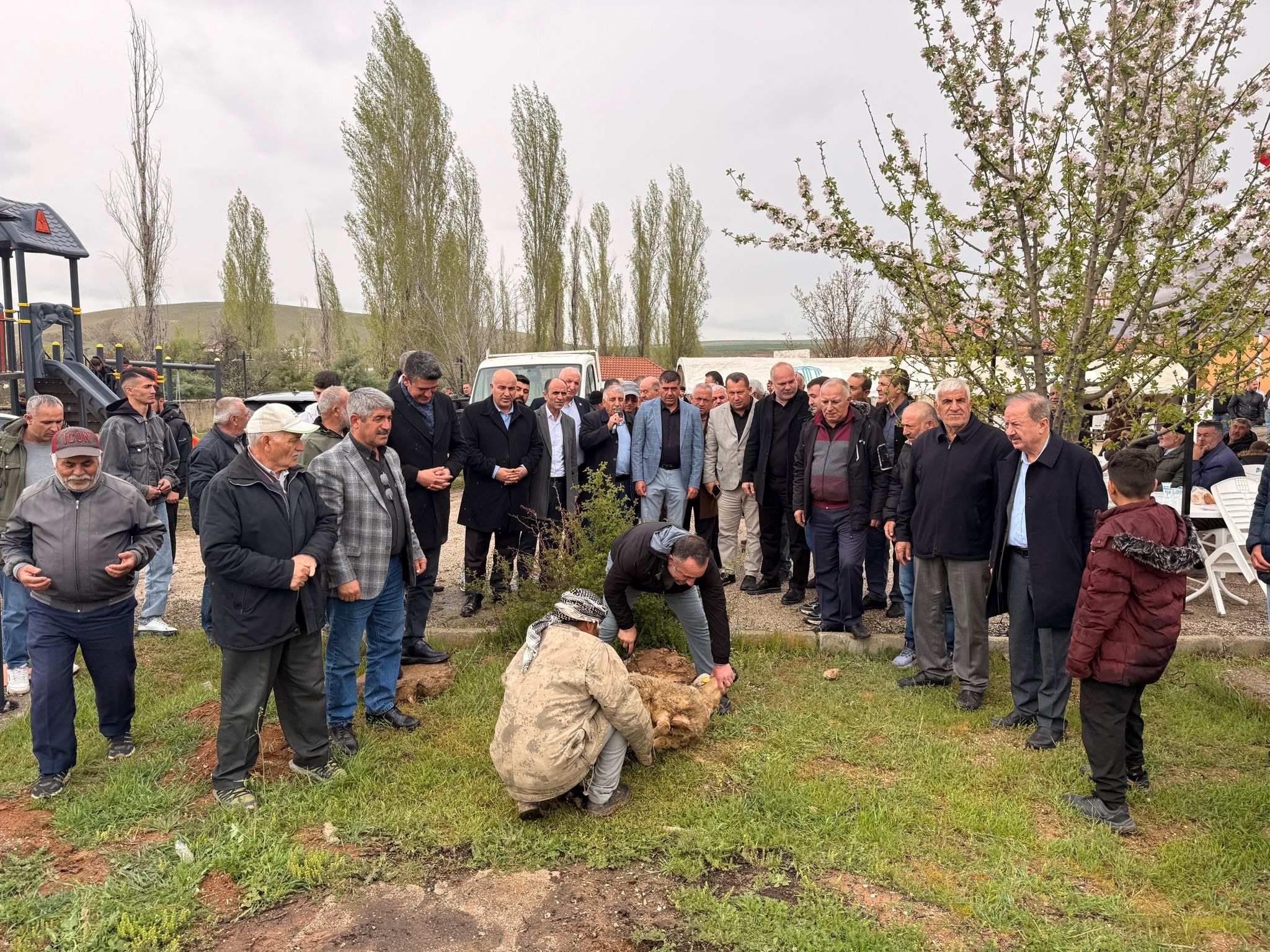 EVLİYAFAKI MAHALLESİ’NDE YAĞMUR VE ŞÜKÜR DUASI 