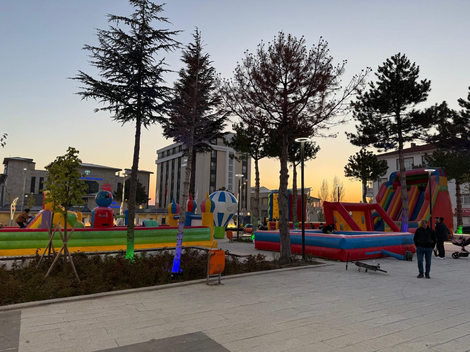 KENT MEYDANI HAFTA SONU ÇOCUKLARIN