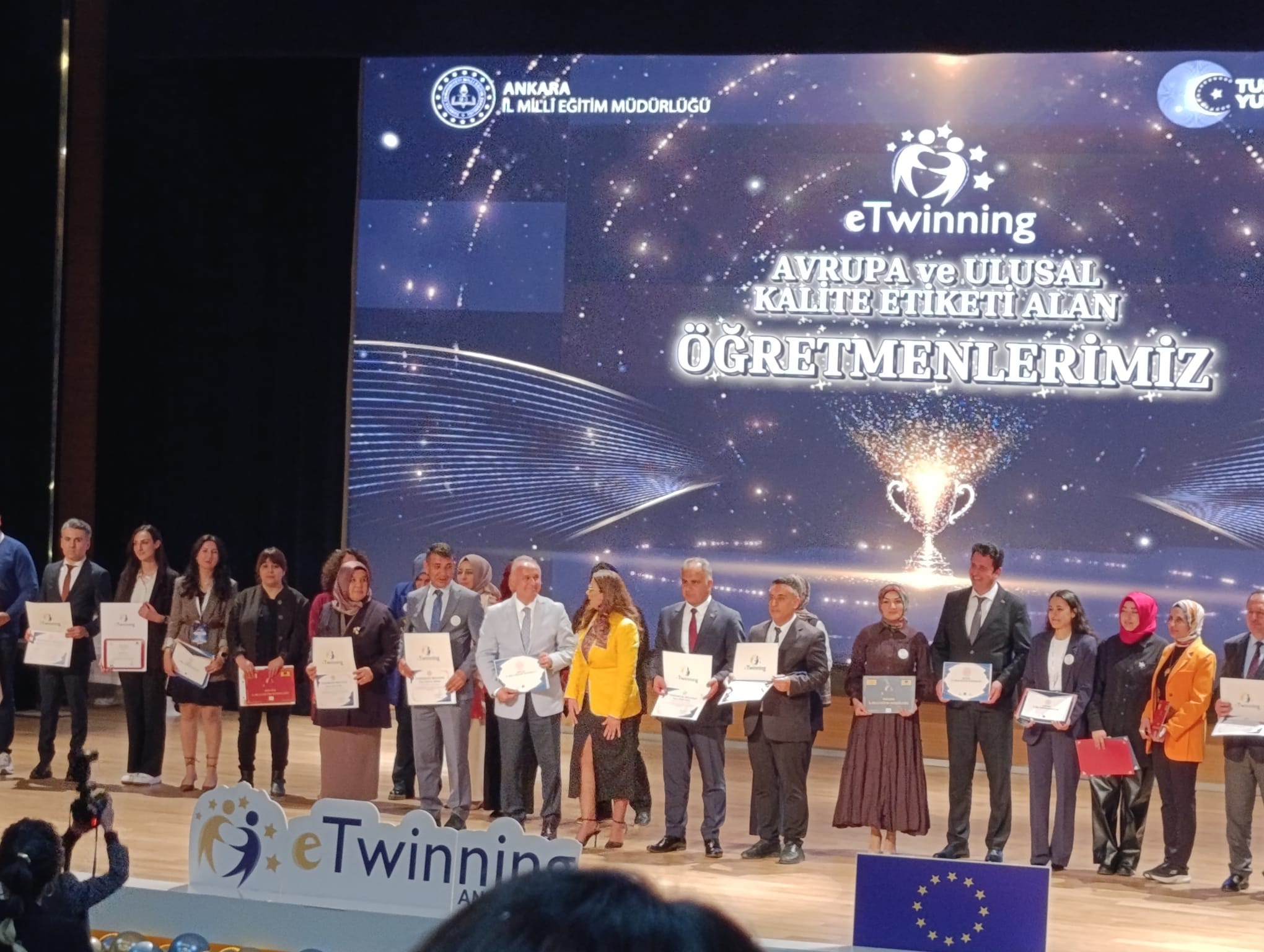 eTWINNING BAŞARISI ÖDÜLLE TAÇLANDI