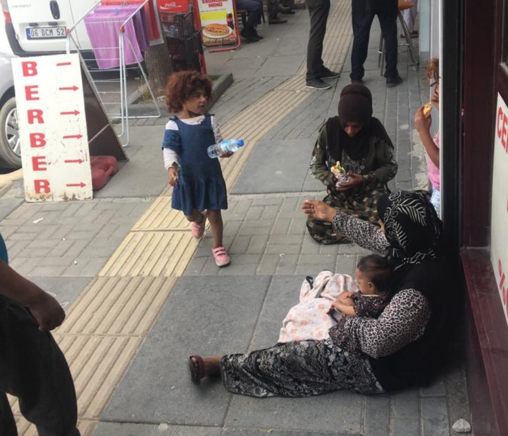 DİLENCİLERE DİKKAT!