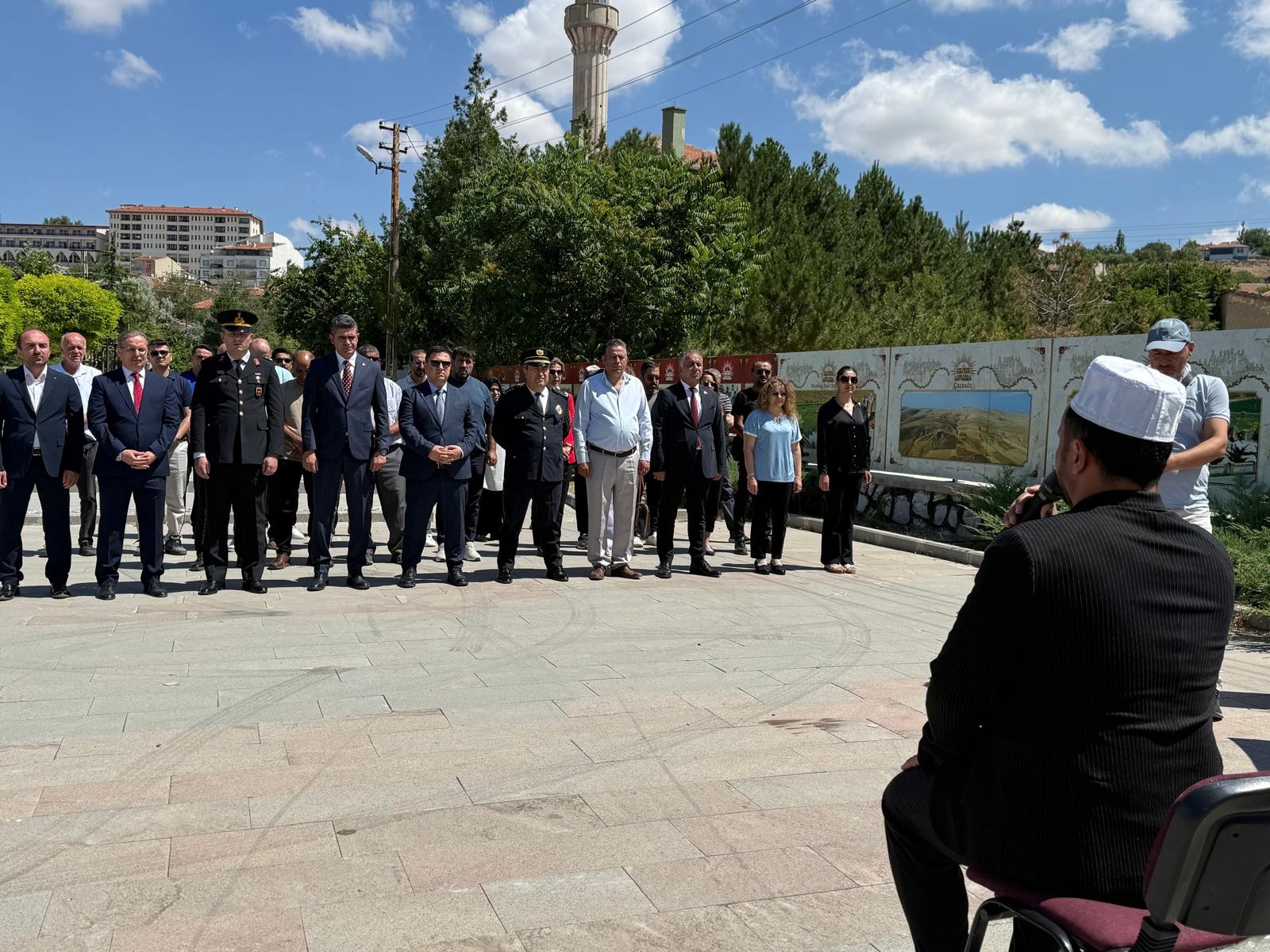 15 TEMMUZ ŞEHİTLERİ DUALARLA ANILDI