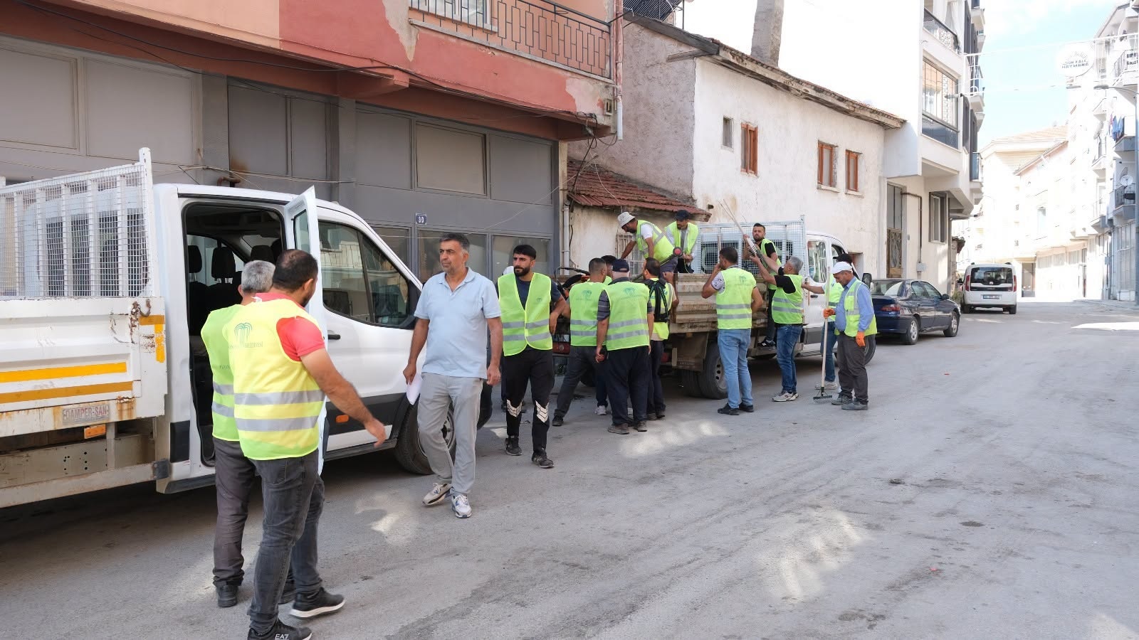 YABANİ OTLARA KARŞI SEFERBERLİK BAŞLATILDI