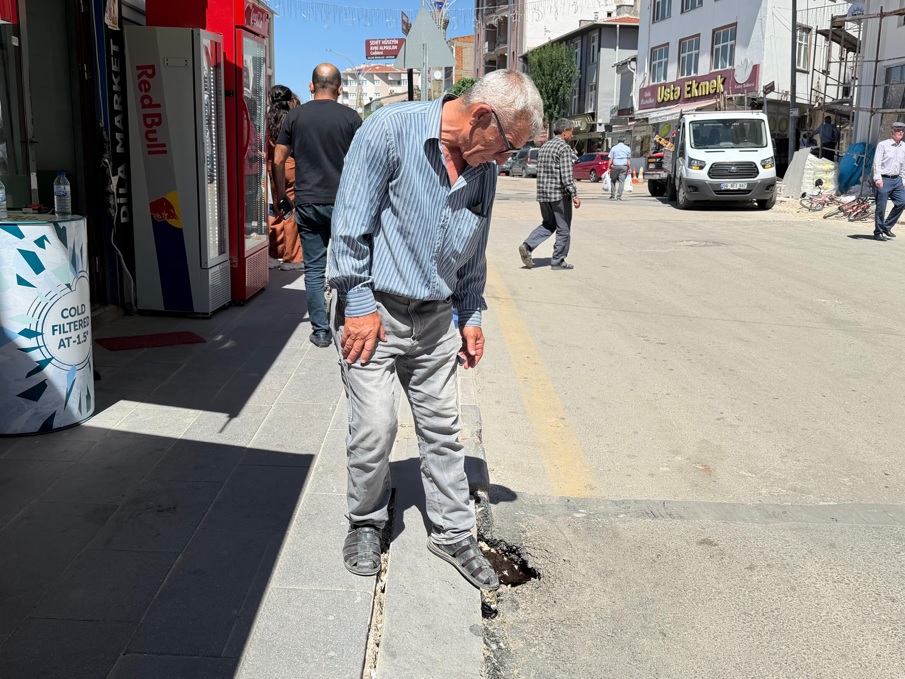 DÜŞEN DÜŞENE!..