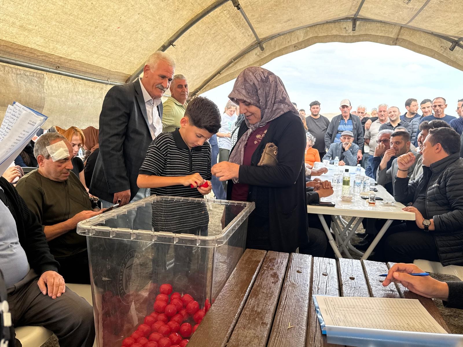 YENİ YERLEŞİM ALANI İÇİN KURA ÇEKTİLER
